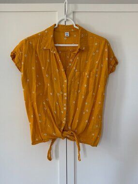 Old Navy linen blend blouse with waist tie (size M)